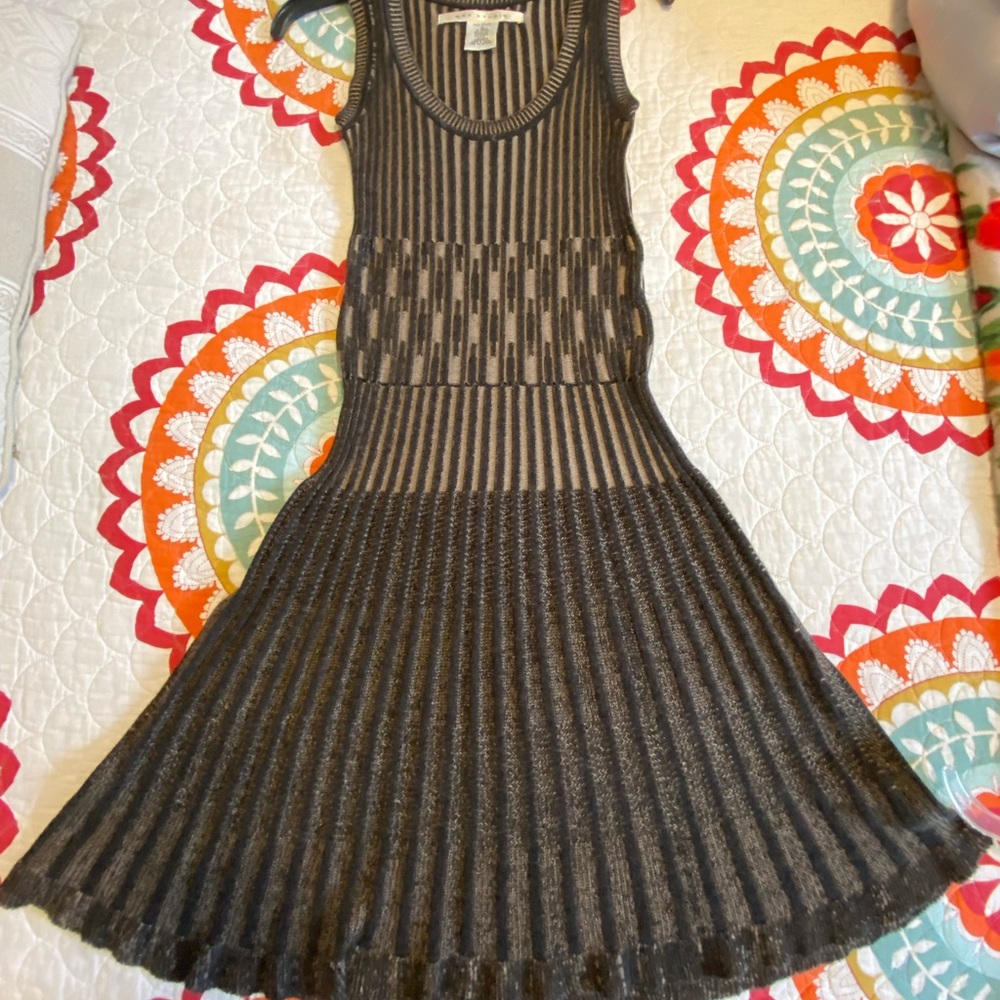 Max studio long sleeve sweater dress